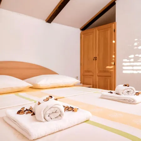 Spila Guest house *